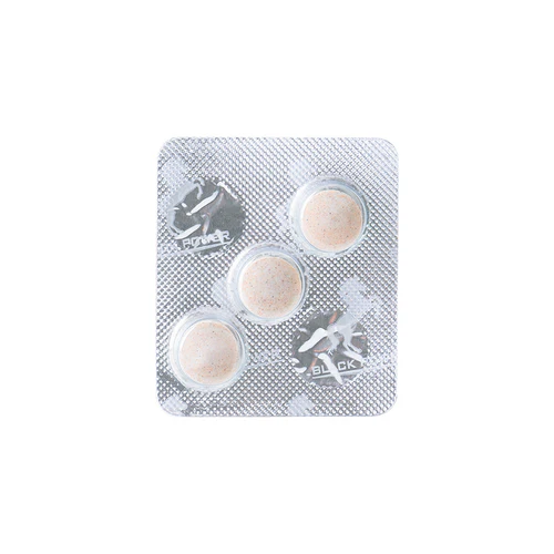 Blíster de Energizante Black Power Pills con tres píldoras visibles, enfocando la naturalidad y los ingredientes activos del producto.