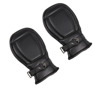 guantes bondage de cuero para juegos