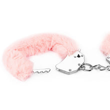 Cargar imagen en el visor de la galería, esposas ternas de peluche para sado