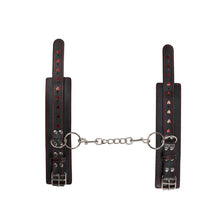 Cargar imagen en el visor de la galería, esposas bondage de cuero